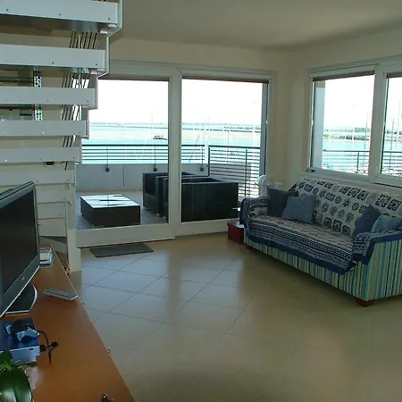 Adelaide Апартаменты *